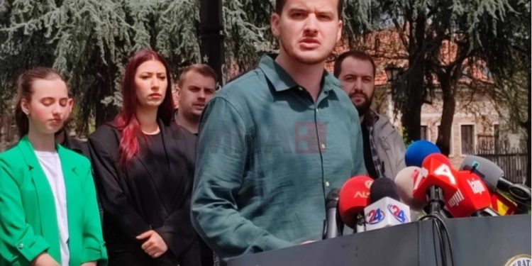 Младината на фракцијата на ДУИ бара казината и обложувалниците да бидат одалечени три километра надвор од населените места