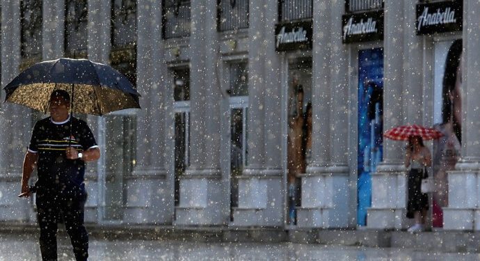Сончево и топло, попладне пороен дожд