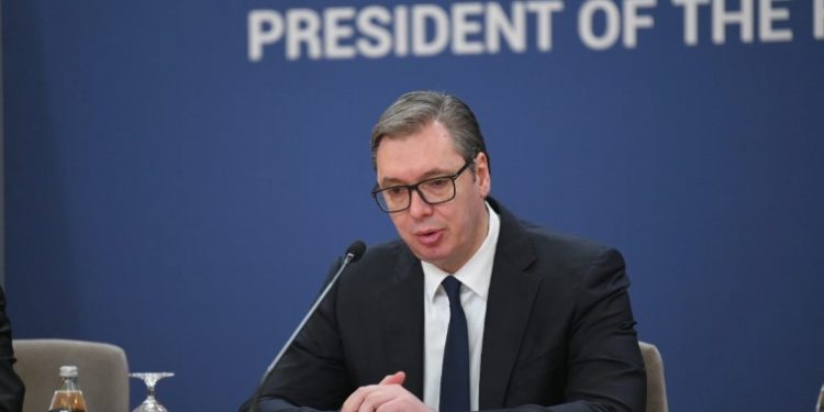 Вучиќ: Досега се предадени над 3 000 нелегални оружја и десетина илјади куршуми