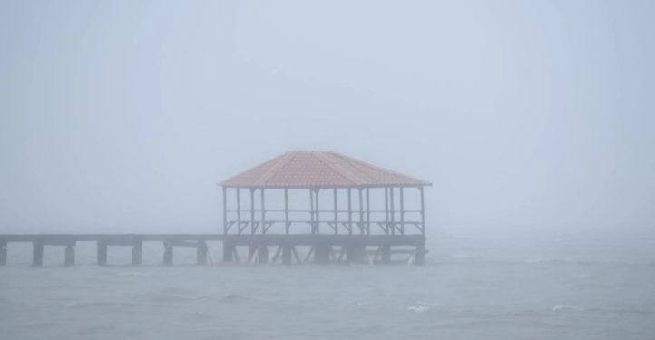 Поплави на Хаити, најмалку 15 лица загинаа