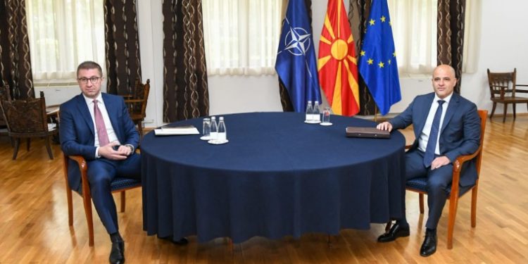 ВМРО ДПМНЕ: Сите лаги на СДСМ за лидерската и уставните измени