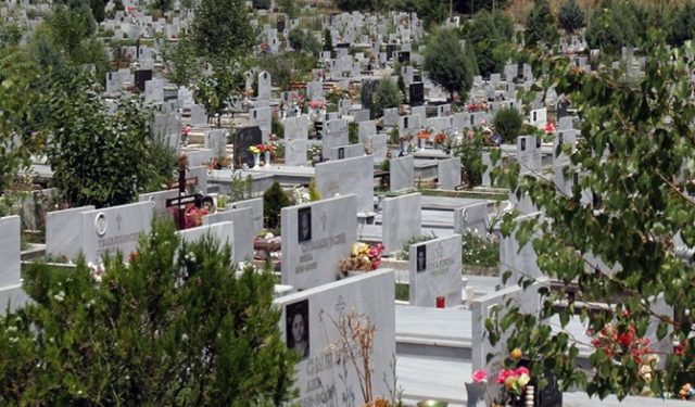 Во петок и сабота е Задушница, една работа не се одбива