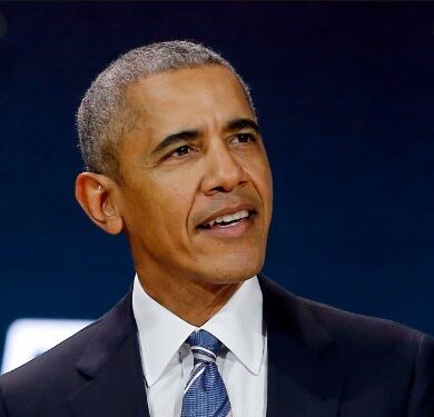 Обама пред 40 години во писмо напишал дека води љубов со мажи во својата имагинација