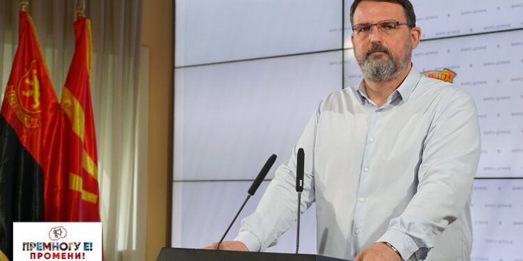 Ковачевски се повикува на непостоечки изјави од Софија дека „немало нови услови”, вели Стоилковски, а нема збор осуда за пораките за 2 Август од Софија!