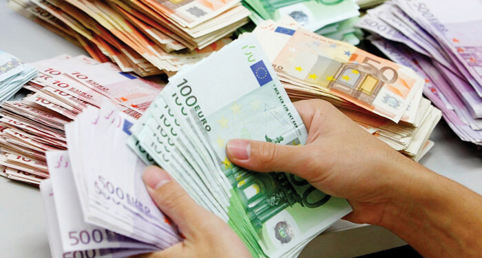 Просечната плата во Хрватска 1.156 евра