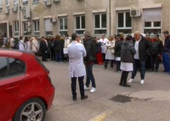 Протест на Независниот синдикат на здравствени работници пред МЗ