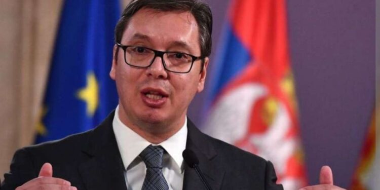 Вучиќ: Нема никаква револуција, рече Вучиќ по обидот за влез во Градското собрание