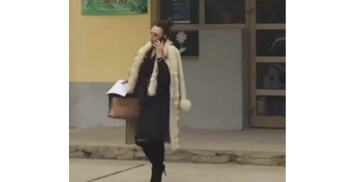 Директорката која отвори албанска паралелка во Чашка, наградена со вработување на ќерката во Просветниот инспекторат