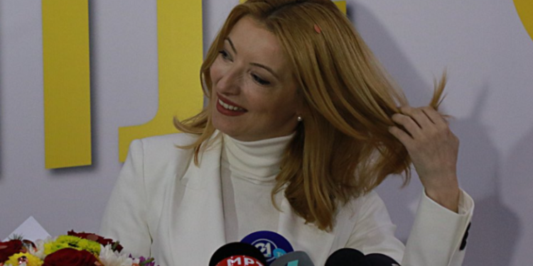 Данела Арсовска догодина ќе ја кити елката на плоштад уште од септември