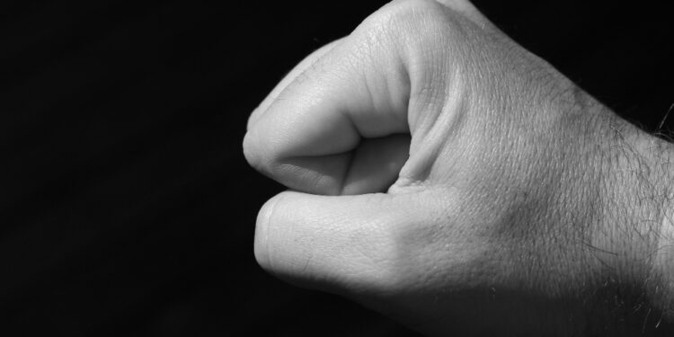 Скопјанец истепан поради недоразбирање во сообраќајот