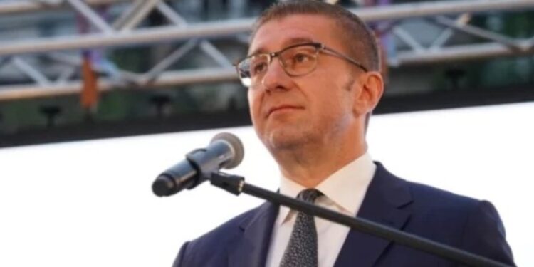 Честитка од Мицкоски по повод Богојавление-Водици: Со добри дела и силна волја да ја вратиме надежда за посветла иднина