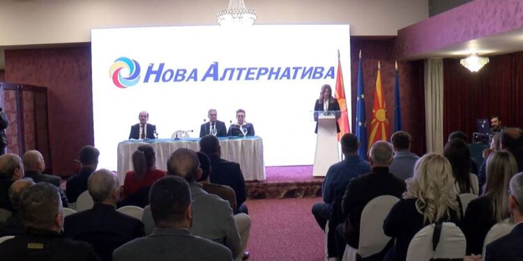 Арсовска стана претседател на „Нова Алтернатива“, на промоцијата во прв ред Миле Зечевиќ од СДСМ