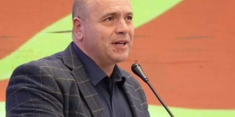 Димитриевски блиску до целта 10.000 потписи