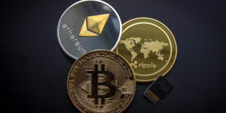 КРИПТОВАЛУТИТЕ СЕ ВРАЌААТ НА МАКСИМУМИТЕ Биткоинот надмина 56.000 долари