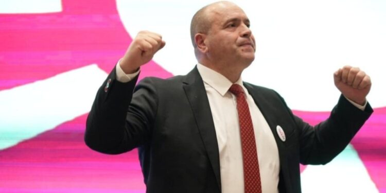 Максим пред Левица собра 10.000 потписи за кандидат за Претседател на државата