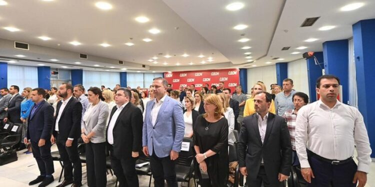 На крајот од мандатот на СДСМ му текна како да нема пораст на функционерските плати