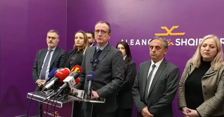 “Судот ќе одлучи кој ќе ја води партијата“