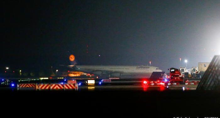 НАЈНОВА ВЕСТ: Дојава за БОМБА ВО АВИОН на Ер Монтенегро кој лета од Белград Србија до Подгорица!