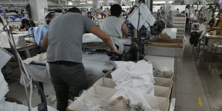 ОВДЕ РАБОТАТ ПОВЕЌЕ ОД 360 ИЛЈАДИ БАЛКАНЦИ, А НАЈВИСОКАТА ПЛАТА ОДИ ДО 10.000 ЕВРА! Еве ги најплатените работни места и кој најдобро поминува