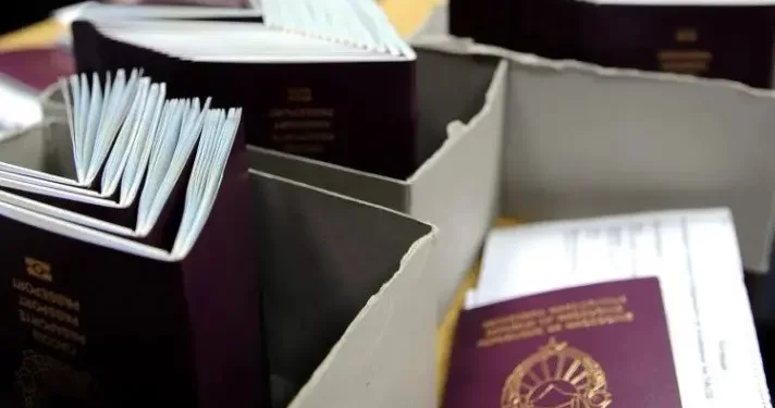 ОБВИНИТЕЛСТВОТО ПОСТАПУВА ЗА ПАСОШИТЕ, има три кривични пријави