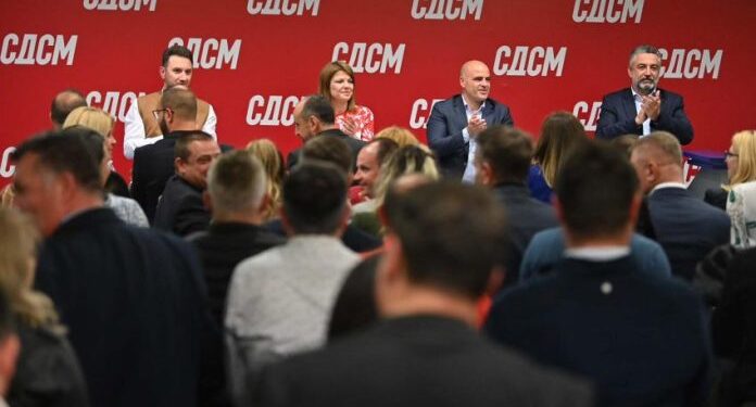 И во кампањата ли најмногу ќе објаснуваат: Уставот мора да се смени?