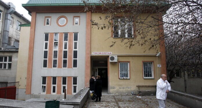 Загрижувачко: Уште колку државни функционери не знаат македонски и со татковци одат на работа?