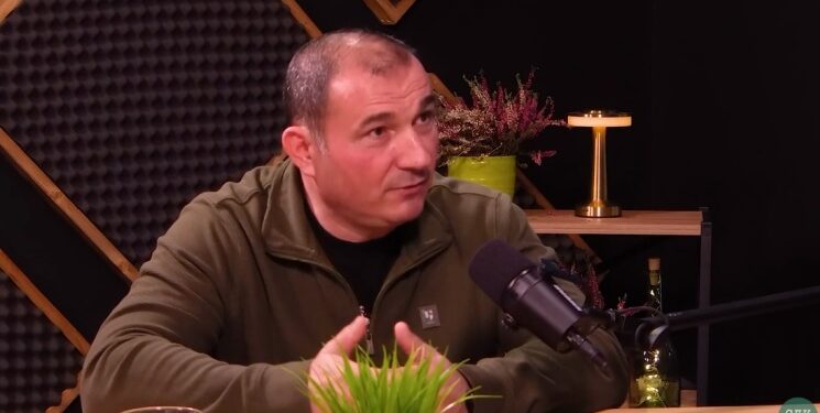 НЕ ДОАЃАЛА МЕДИЦИНСКА СЕСТРА, ПОБАРАЛ ПОМОШ НА 112 Пациент паднал од кревет во велешката болница, Стојанче му испратил Брза помош