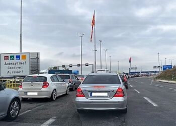 Има ли редици со странски инвеститори на македонските граници?
