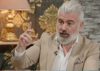 Тасев до Ковачевски и Бочварски: Возете се со автобус низ државата и покажете ни каде се изградените патишта од ваше време (ВИДЕО)