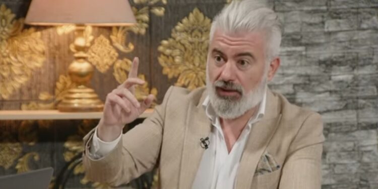 Тасев до Ковачевски и Бочварски: Возете се со автобус низ државата и покажете ни каде се изградените патишта од ваше време (ВИДЕО)