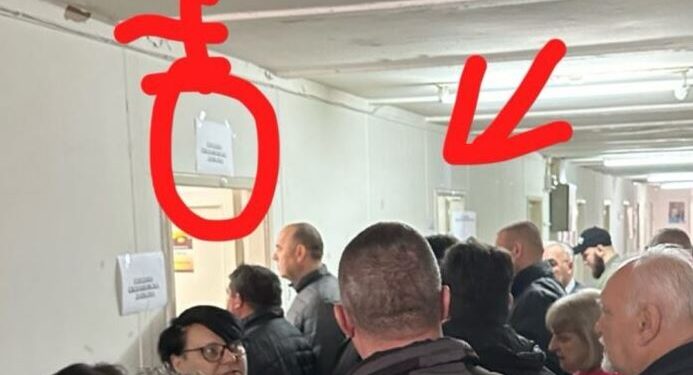 Кај Силјановска метеж, кај Пендаровски ,,празничко” (ТВИТ НА ДЕНОТ)