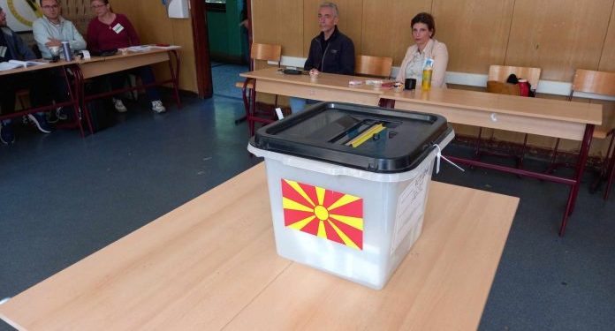 Дури 24.549 гласачки ливчиња се неважечки, што ли граѓаните пишувале на нив?