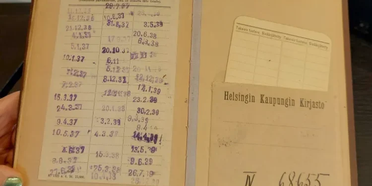 Книга вратена во библиотека по 84 години