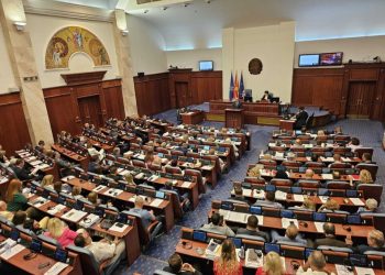 Верифицирани мандатите на 118 пратеници