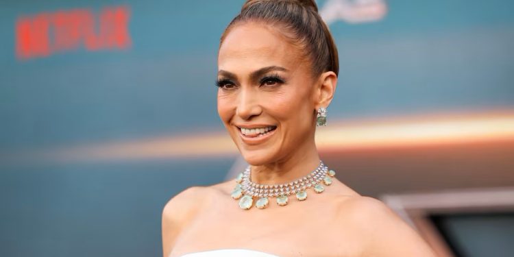 Џенифер Лопез ја откажа американската турнеја