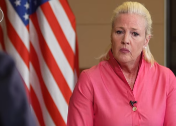 Агелер со пофалби за Мицкоски: Воодушевена сум од неговиот јавен настап за почитување на уставното име на државата