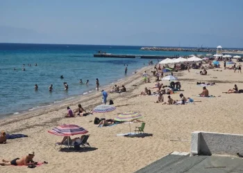 Во поголем дел од Грција измерени над 44 степени