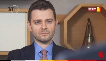 Македонскиот амбасадор во Албанија утре на средба ќе му поднесе извештај на министерот за надворешни работи Тимчо Муцунски за контроверзниот попис што македонската заедница го отфрли како демографски инженеринг преку надворешно влијание