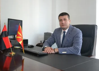 Општините да ги спремат проектите, ќе добијат 250 милиони евра, најави Перински