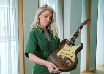 Гитарата на Рори Галахер на аукција би можела да достигне цена од 1,28 милиони долари