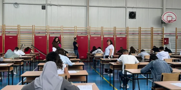 Годинашната средна оценка на матура 3,25