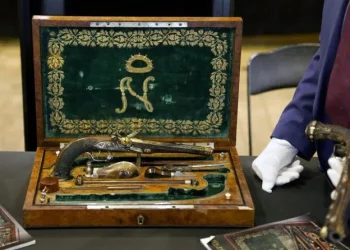 Два пиштола на Наполеон одат на наддавање