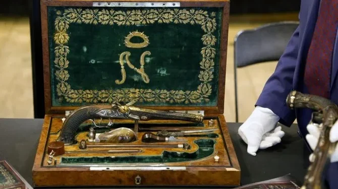 Два пиштола на Наполеон одат на наддавање