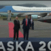 Трамп и Путин се ракуваа на аеродромот во Алјаска, заминаа на разговори