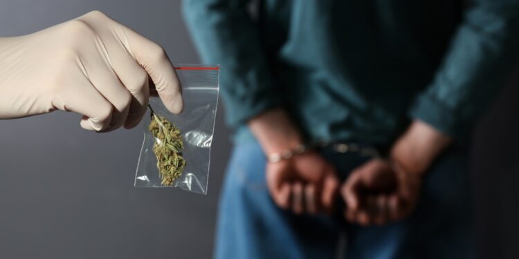 Претрес во Прилеп, пронајдена дрога, приведена прилепчанка