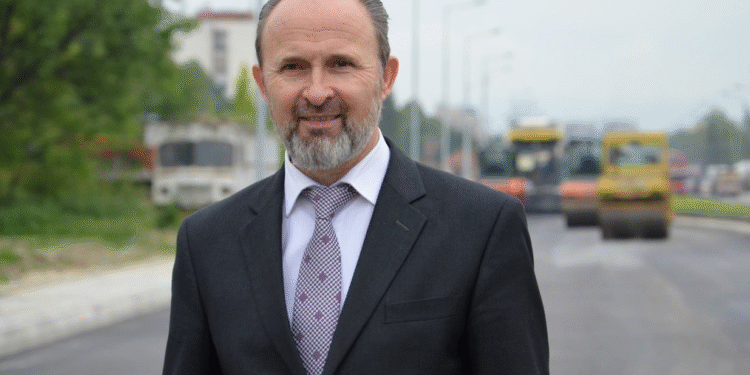 Трајановски: Детектирани се црните точки на патиштата, соодветните служби работат, во координација сме со МВР