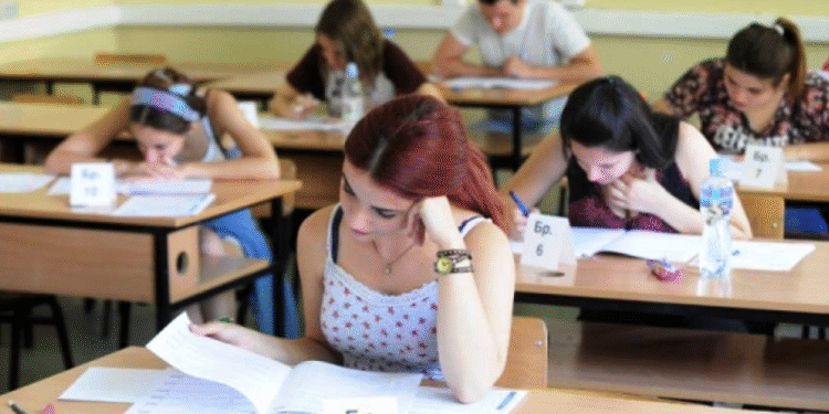 Јаневска и Јовчевска Михајловска ќе информираат за резултатите од државната матура во јунскиот рок