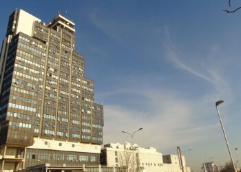 Тешко повредена скопјанка при влез во лифт во зградата на МРТ
