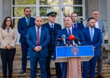 Јовче или некој друг: Спасовски инсистира да види кој од „неговите“ го шпионирал