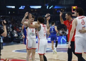 Турција ја совлада Србија за прво место во групата